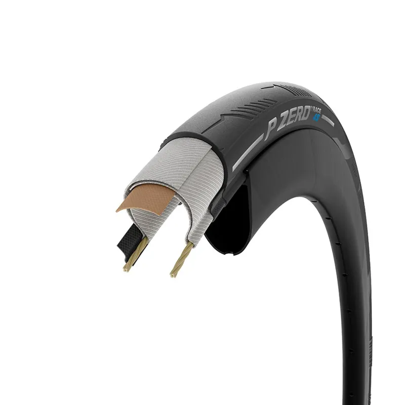 P ZERO Race 4S Black 700x2-1