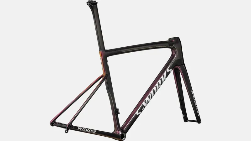 Specialized SW Tarmac SL8 F-set in Carbon/Viavi Magenta-3