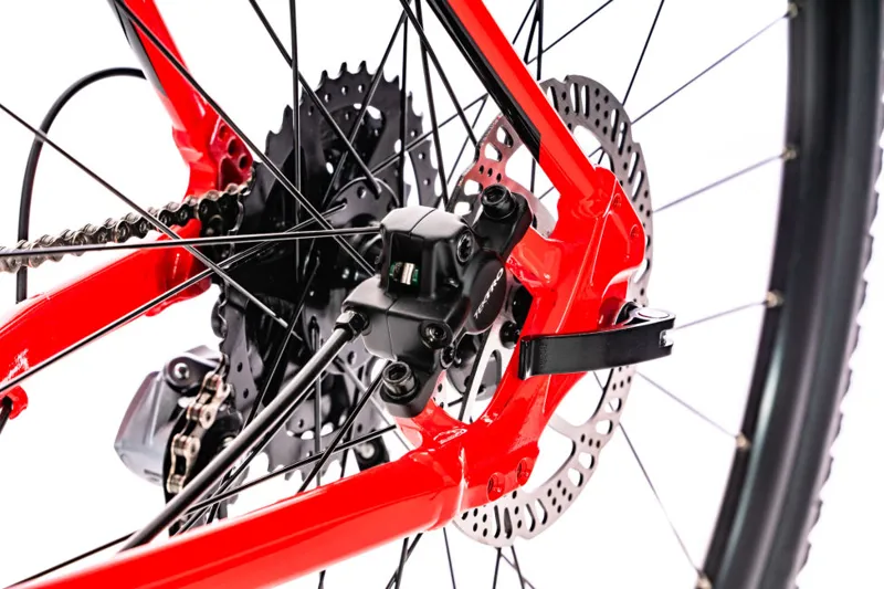 2020 Giant Roam 2 Disc Hybrid Bike in Red