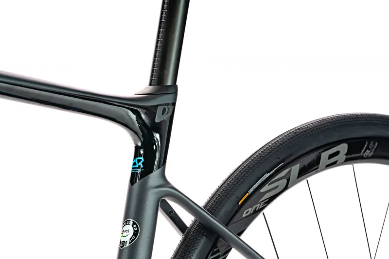 2020 Giant Defy Advanced Pro 0 Red Carbon Road Bike in Grey-7