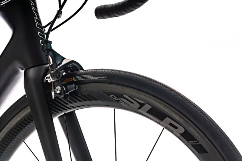 2020 Giant TCR Advanced Pro 1 Carbon Road Bike in Black-1