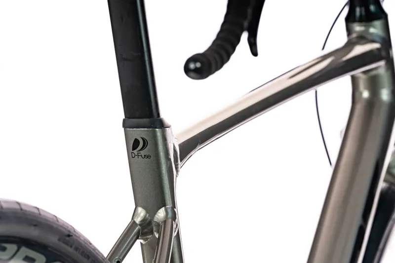 2020 Giant Contend SL 1 Disc Endurance Road Bike in Grey-3