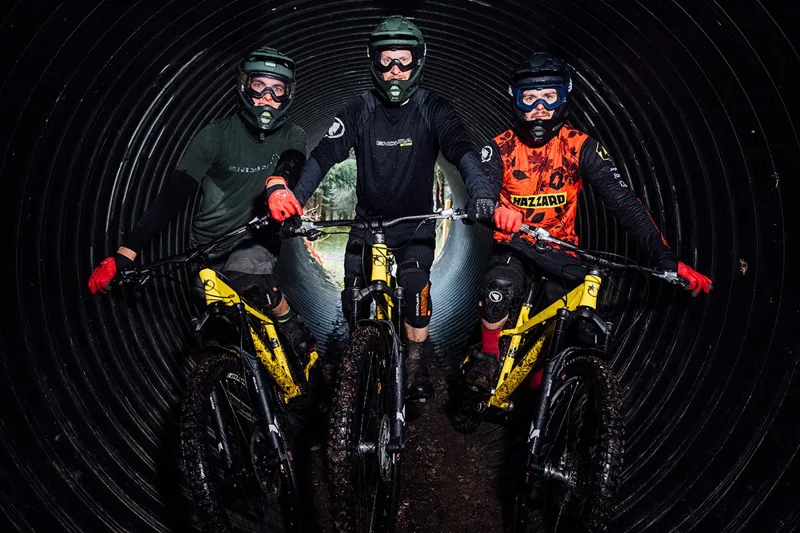 Endura MT500 Hard Shell Knee Pads in Black-2