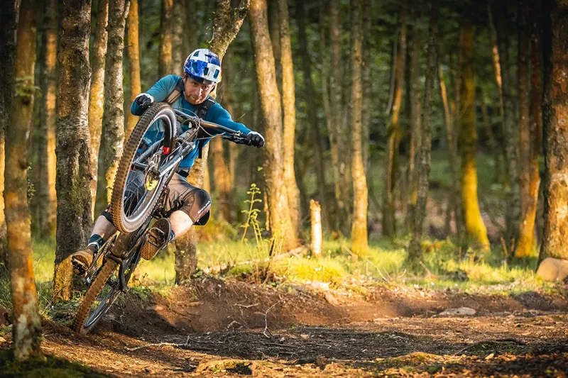 Endura MT500 Lite Knee Pad in Black-6