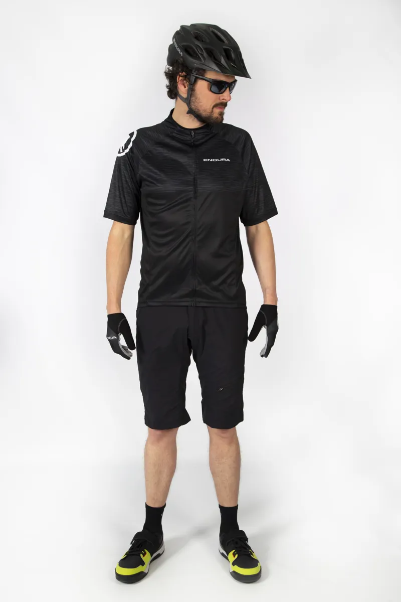 Endura Hummvee Ray Short Sleeve Jersey in Black-3