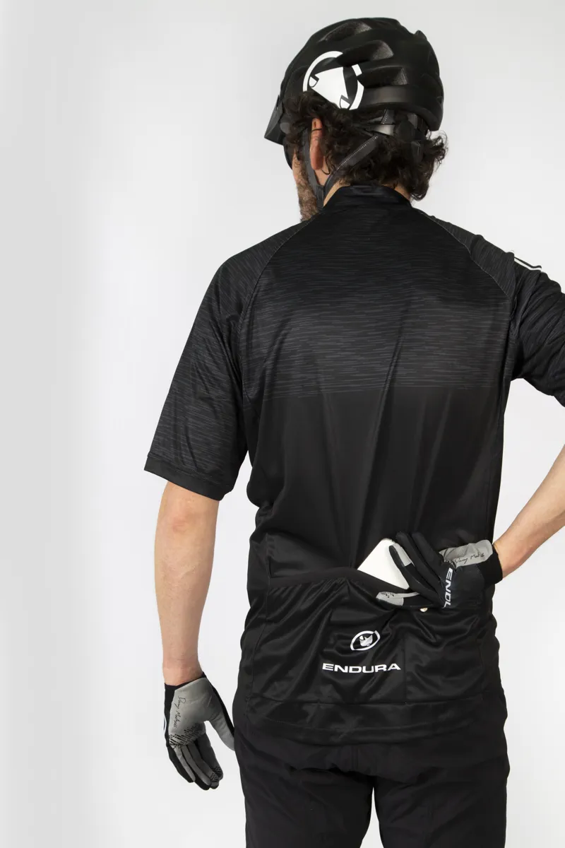 Endura Hummvee Ray Short Sleeve Jersey in Black-2