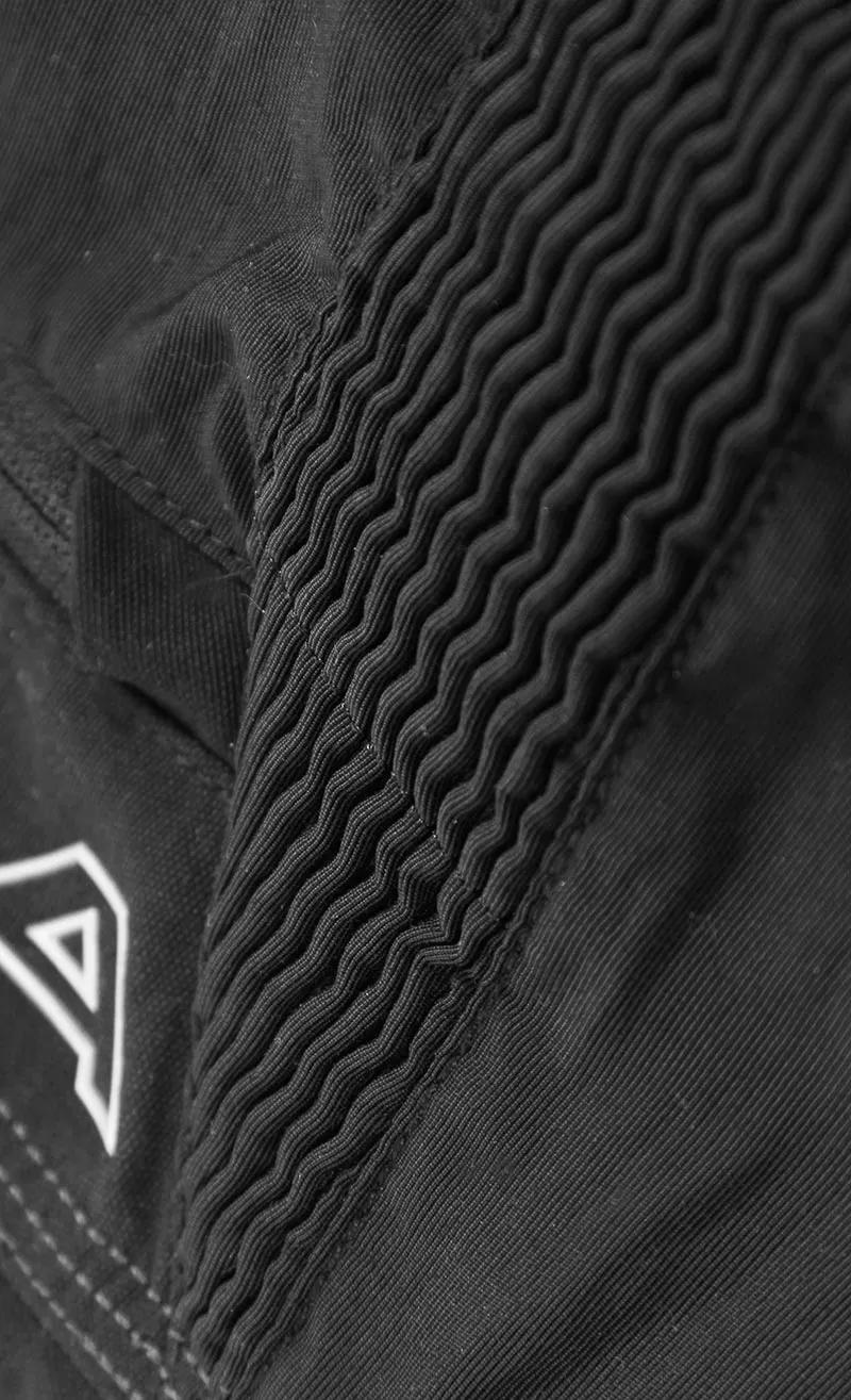 Endura SingleTrack Trousers in Black-7