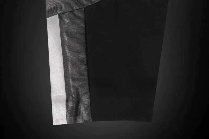 Endura FS260 Pro Adrenaline II Womens Race Cape in Black-5