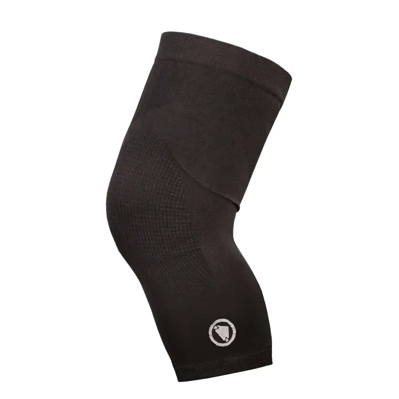 Endura Engineered Knee Warmer in Black
