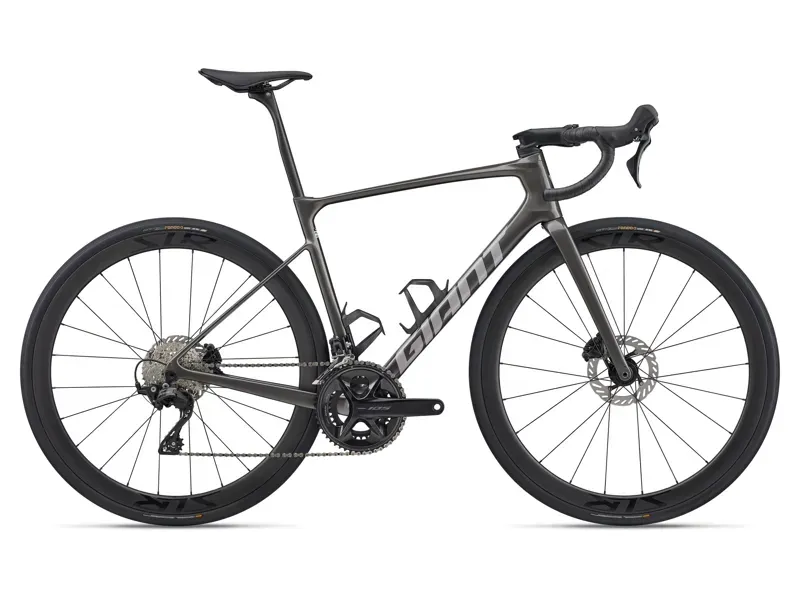 Giant Defy Advanced Pro 2 Road Bike in Stealth Chrome