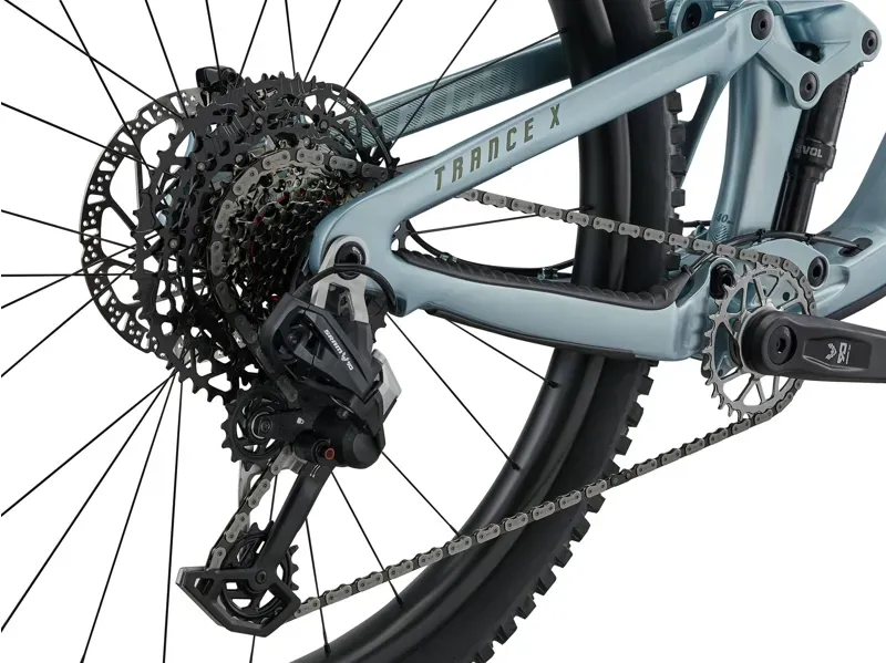 Giant Trance X Advanced 2 Mountain Bike in Cryo Silver/Chrome-6