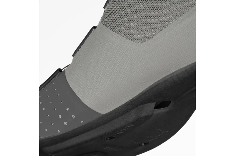 Fizik R4 Tempo Overcurve Wide Road Shoes in Iridescent Green/Black -3